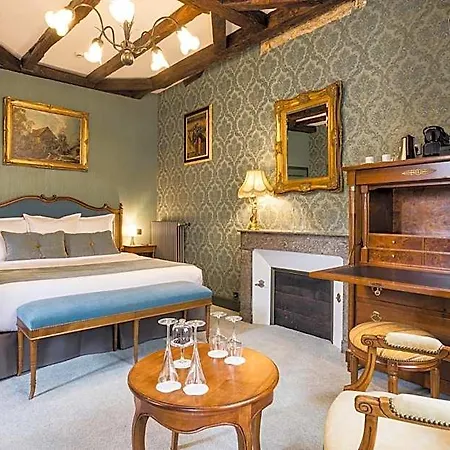 Hotel Le Petit Manoir
