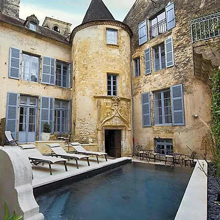 Le Petit Manoir