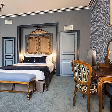 Hotel Le Petit Manoir